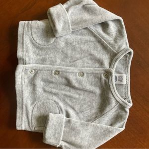 Gap velour sweater newborn